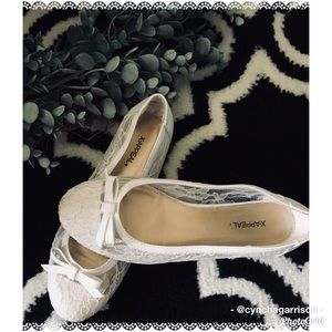 X•APPEAL white lace with bow dress flats